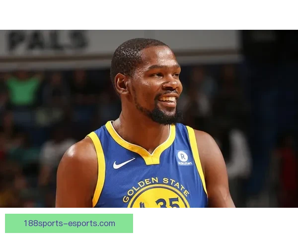 詹姆斯高效轰下14中13表现惊艳杜兰特称他能再打四到五年